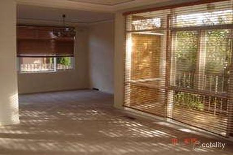 Property photo of 32 Fosbery Avenue Caulfield North VIC 3161