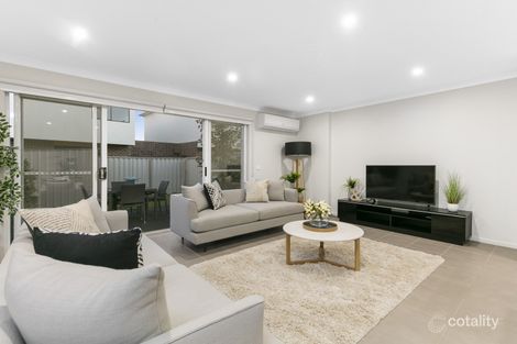Property photo of 8 Debra Avenue Pakenham VIC 3810