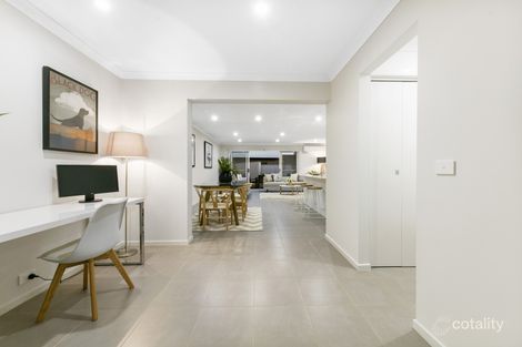Property photo of 8 Debra Avenue Pakenham VIC 3810