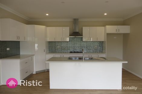 Property photo of 2/2 Woolnough Drive Epping VIC 3076