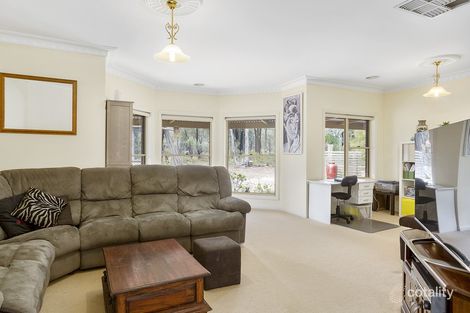 Property photo of 34 Braeside Drive Junortoun VIC 3551