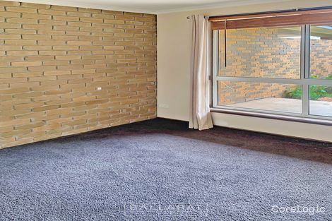 Property photo of 2/6 Rowan Parade Wendouree VIC 3355