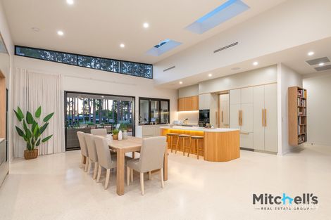 Property photo of 1833 Pinehurst Drive Hope Island QLD 4212