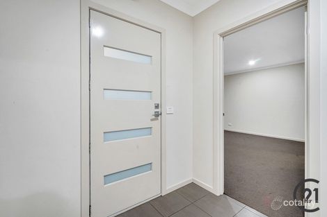 Property photo of 6 Yaleri Rise Werribee VIC 3030