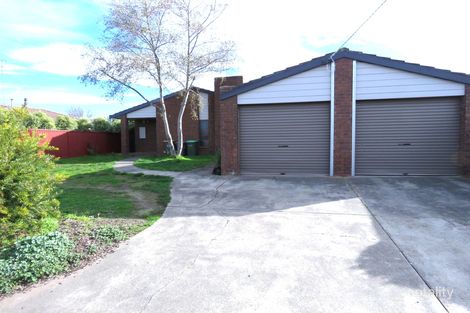 24 Iona Dr, Sebastopol, VIC 3356