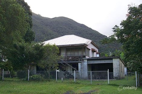 10 Curtis St, Tully, QLD 4854