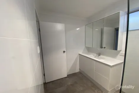 Property photo of 37 Admiral Grove Heathridge WA 6027