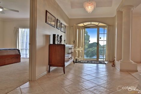 Property photo of 8 Overland Rise Pakenham VIC 3810