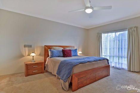 Property photo of 8 Overland Rise Pakenham VIC 3810