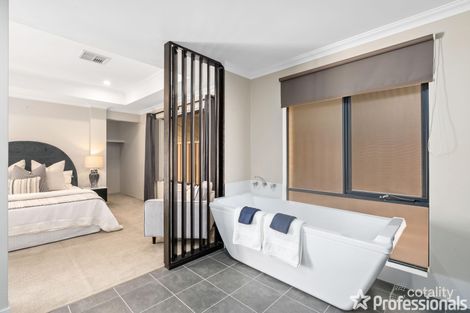 Property photo of 7 Gillings Parade Wattle Grove WA 6107