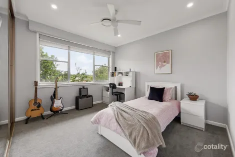 Property photo of 5A Rainbow Crescent Kingsgrove NSW 2208