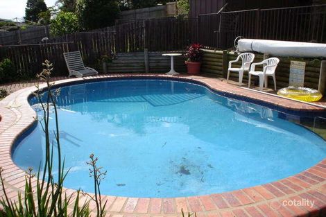 Property photo of 28 Arnott Crescent Warriewood NSW 2102