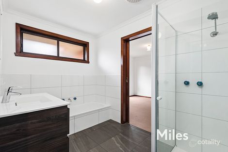 Property photo of 2/24 May Street Macleod VIC 3085