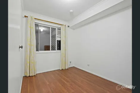 Property photo of 2 Lyndora Close Riverhills QLD 4074