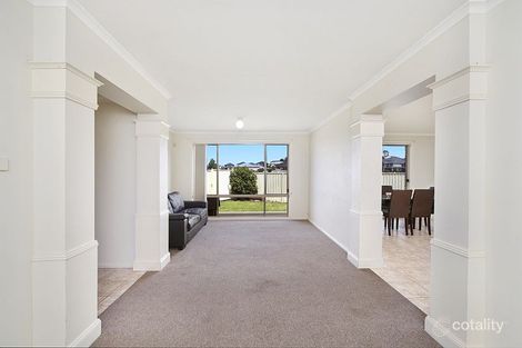 Property photo of 7 Ivory Crescent Woongarrah NSW 2259