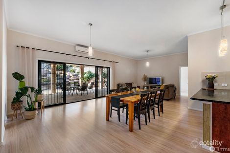 4 Kapara Cl, Noarlunga Downs, SA 5168