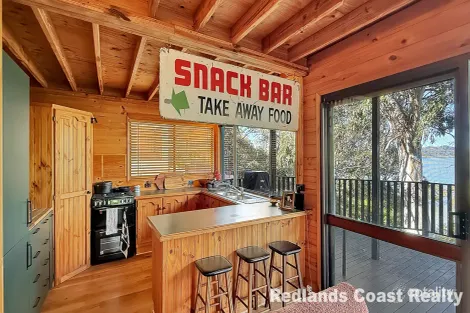 Property photo of 50 Resthaven Drive Lamb Island QLD 4184