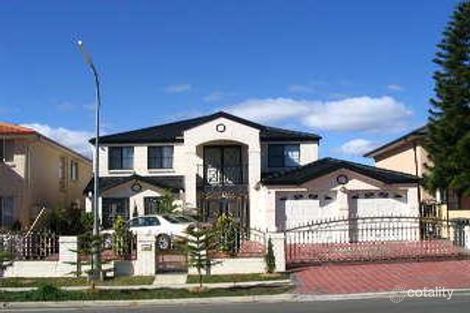 74 Humphries Rd, St Johns Park, NSW 2176