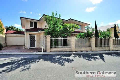 Property photo of 17 Daisy Lane Como WA 6152