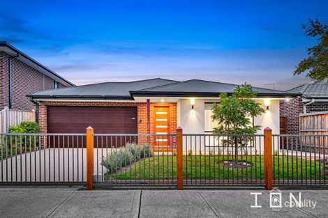 6 Langshan Rd, Clyde North, VIC 3978