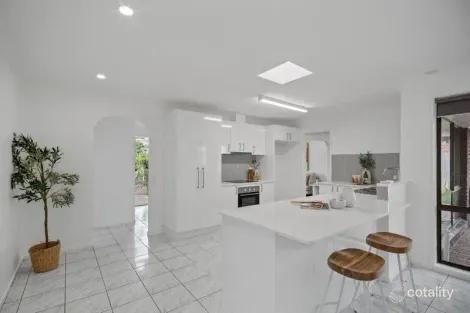 Property photo of 10 Juba Street Riverhills QLD 4074