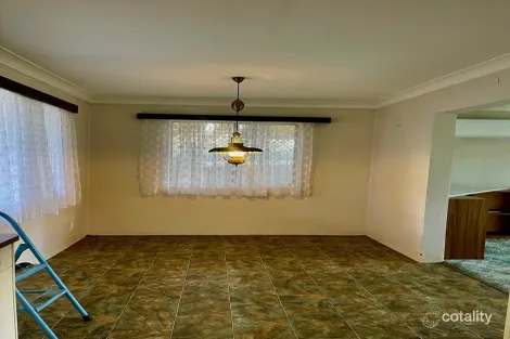 Property photo of 2 Red Robin Street Lightning Ridge NSW 2834