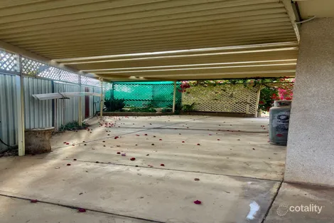 Property photo of 2 Red Robin Street Lightning Ridge NSW 2834