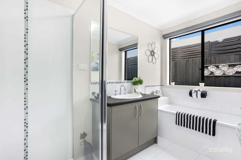 Property photo of 65 Denhams Road Koo Wee Rup VIC 3981