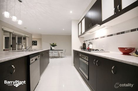 Property photo of 22 Bingin Place Craigieburn VIC 3064