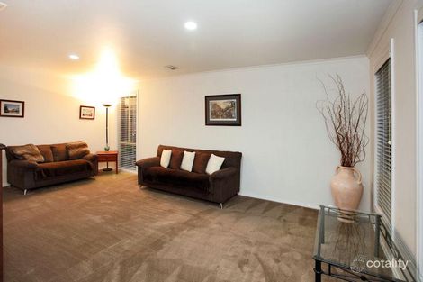 Property photo of 21 Janet Bowman Boulevard Beaconsfield VIC 3807