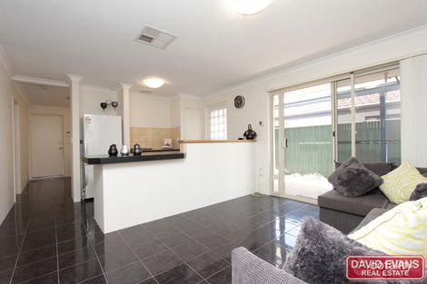 Property photo of 9 James Gilmour Way Darch WA 6065