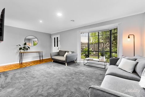 Property photo of 2 Fishburn Place Cranbourne West VIC 3977