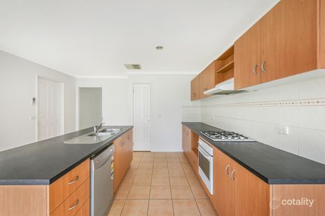 Property photo of 5 Gallop Close Cranbourne East VIC 3977