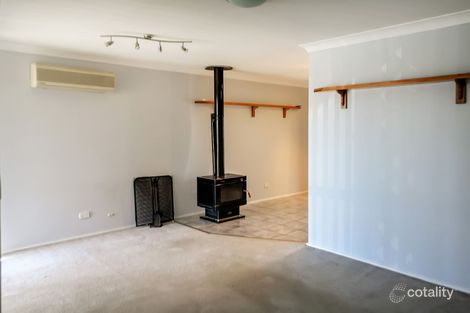 Property photo of 68 Waterbush Crescent Woodberry NSW 2322