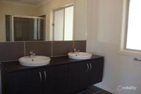 Property photo of 4 Japonica Way Point Cook VIC 3030