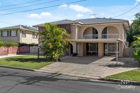 21 Pleasant Dr, Albany Creek, QLD 4035