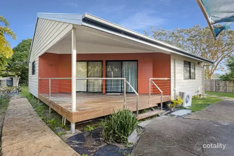 2/17 Truro St, Torquay, QLD 4655