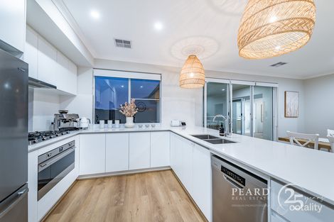 Property photo of 15 Alabaster Approach Jindalee WA 6036