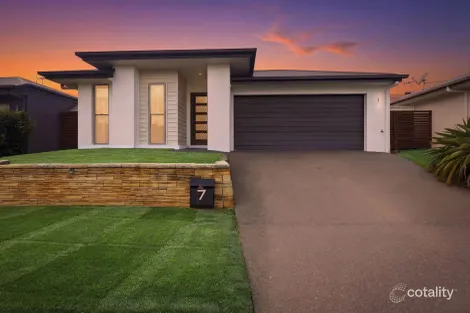 7 Pinesyde St, Mango Hill, QLD 4509