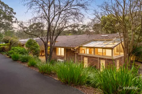 110 MCGOWANS RD, DONVALE, VIC 3111