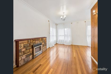 Property photo of 4 Chestnut Drive St Albans VIC 3021