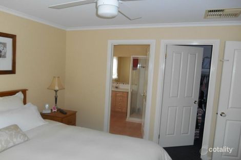 Property photo of 27 Mountain View Circuit Beaconsfield VIC 3807