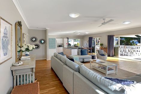 18 King George St, Callala Beach, NSW 2540