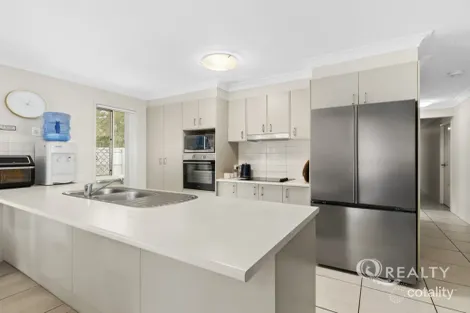 Property photo of 1 Gerry Court Marsden QLD 4132