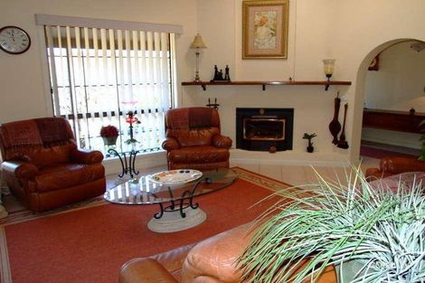 Property photo of 18 Warrenlee Drive West Albury NSW 2640