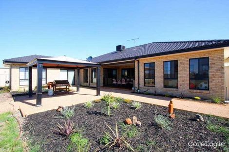 Property photo of 33 Speargrass Drive Hillside VIC 3037