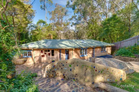 Property photo of 127 Henderson Road Wentworth Falls NSW 2782