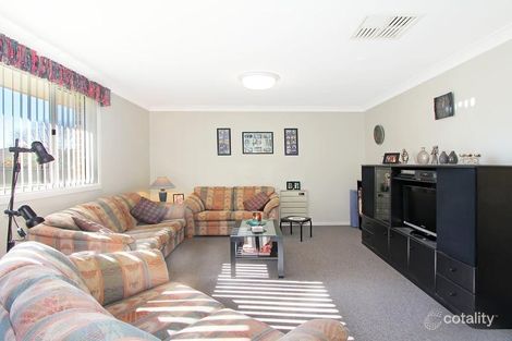 Property photo of 7 Banjos Circuit Hillvue NSW 2340