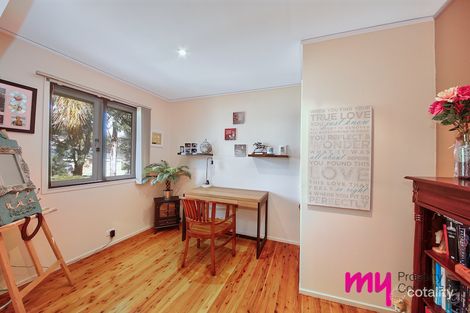 Property photo of 5 Sassafras Close Bradbury NSW 2560