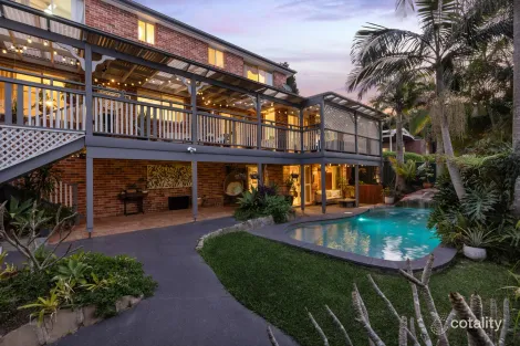 Property photo of 7 Rembrae Drive Green Point NSW 2251